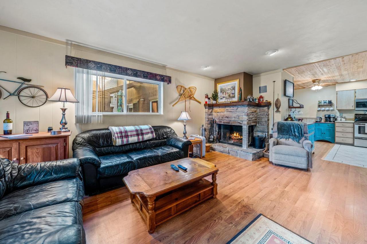 Getaway Condo Warrensburg Bagian luar foto