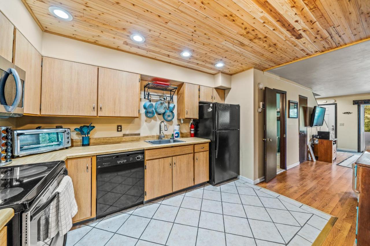 Getaway Condo Warrensburg Bagian luar foto